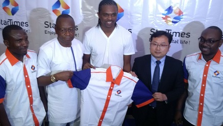 (L-r): Jonathan Akpoborie, Brand Ambassador; Maxwell Loko, director; Kanu Nwakwo, Brand Ambassador; Jack Liu, chief executive officer, startimes Nigeria and Dare Kafar, marketing director at the media Conference to unveil Kanu and Akpoborie as Startimes Ambassadors in Lagos.